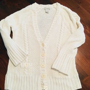 Banana Republic white sweater. In great condition.